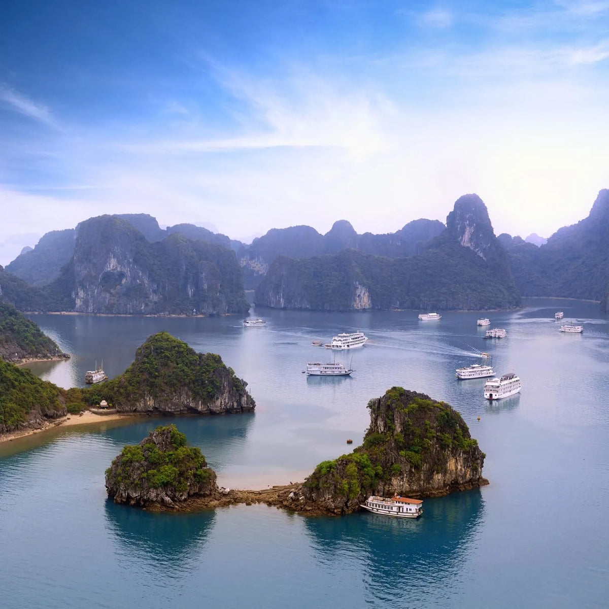Prodotto 29488369, Quadro composito in alluminio 100 x 100 cm: vista panoramica sulla baia di Halong in Vietnam